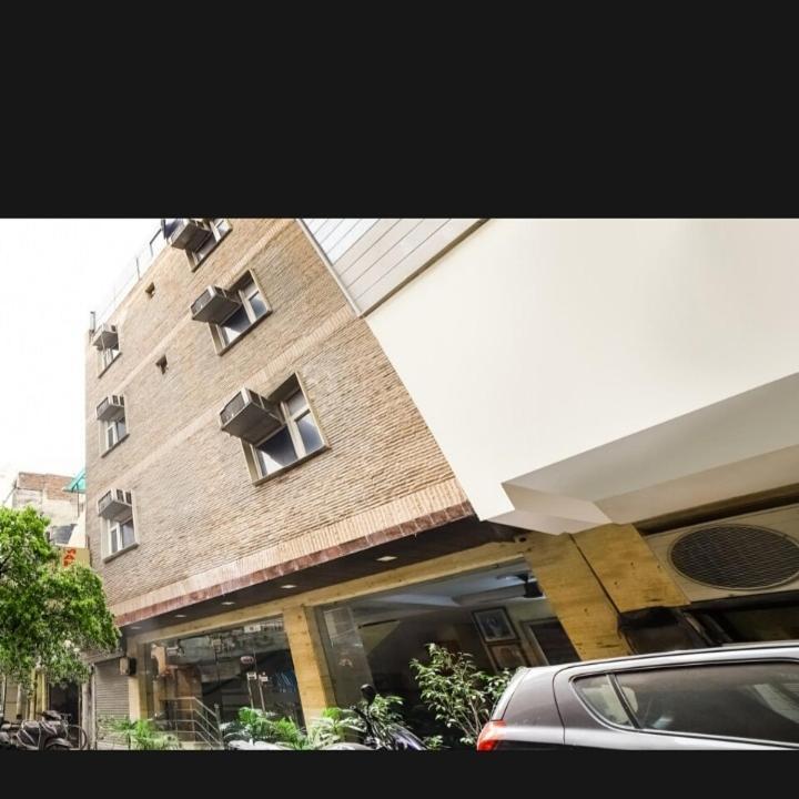 Hotel Mahalaxmi Deluxe Neu-Delhi Exterior foto