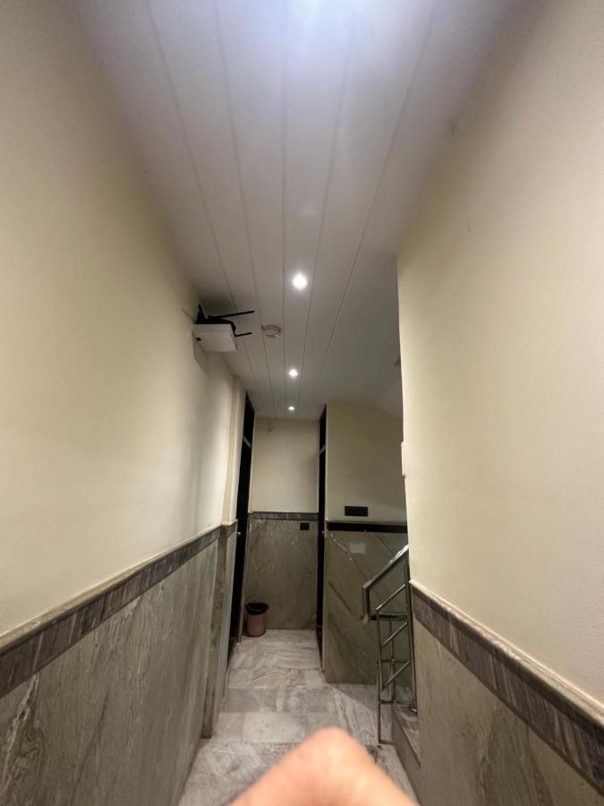 Hotel Mahalaxmi Deluxe Neu-Delhi Exterior foto